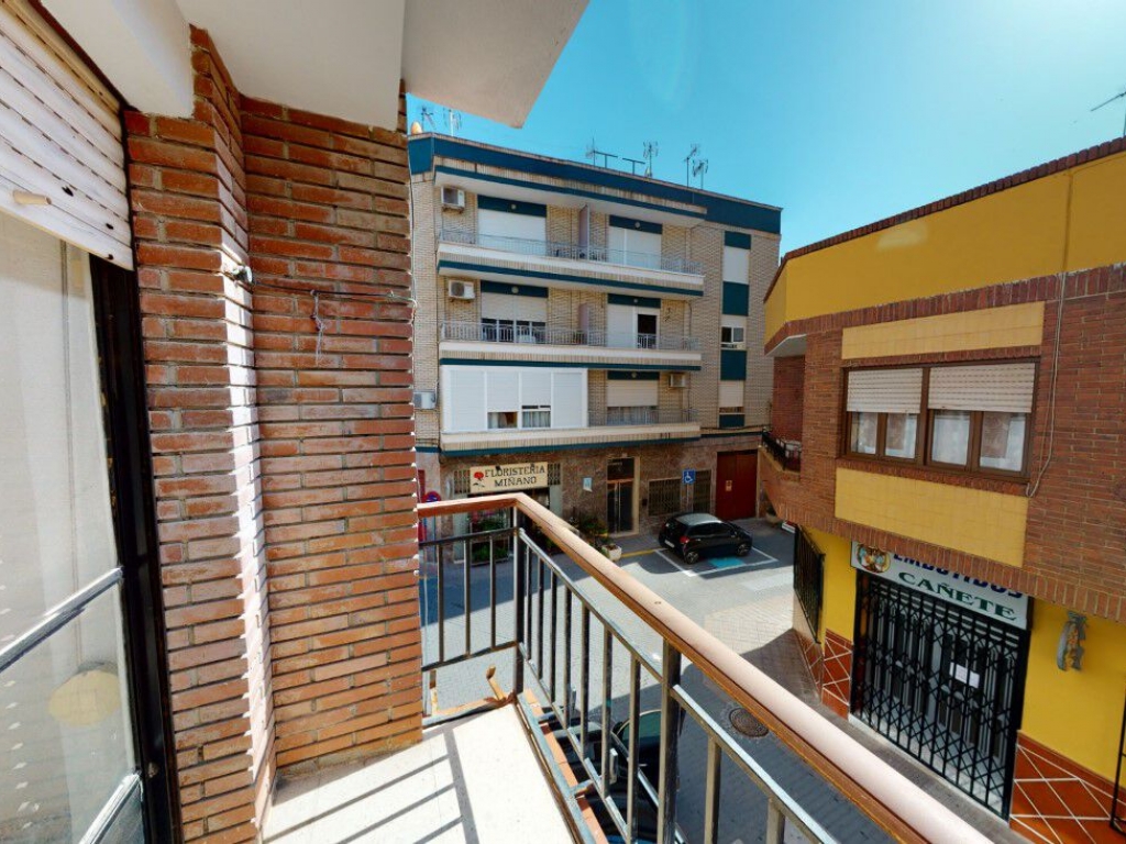 3 Bedroom 1 Bathroom Apartment in Blanca