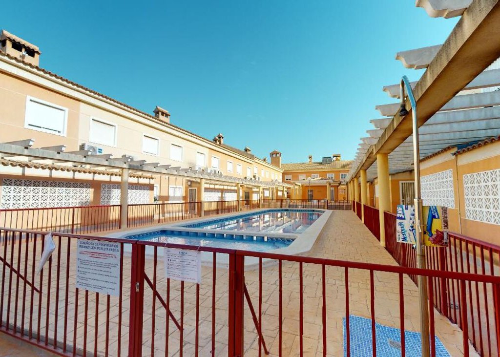 4 Bedroom 2 Bathroom Townhouse in Elche