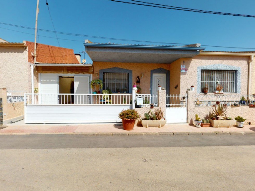 3 Bedroom 1 Bathroom Bungalow in  Balsicas