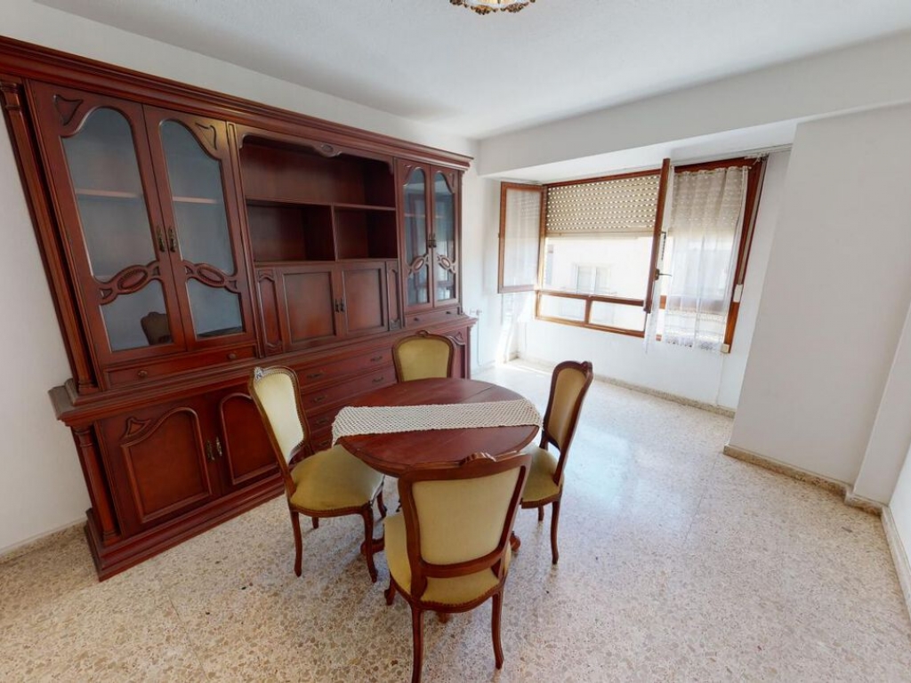 2 Bedroom 1 Bathroom Apartment in Alicante 