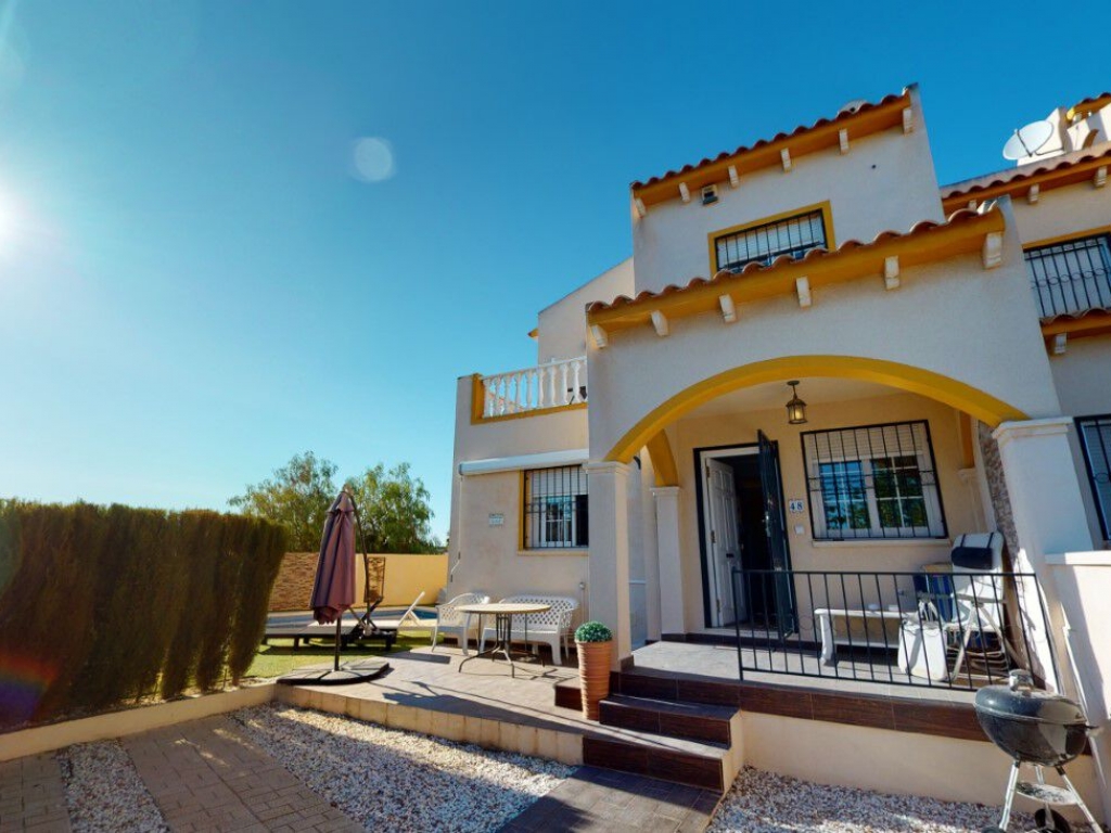 2 Bedroom 2 Bathroom Villa in Torrevieja