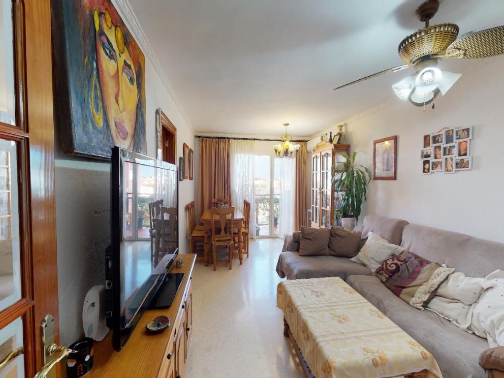 3 Bedroom 2 Bathroom Apartment in Torremolinos