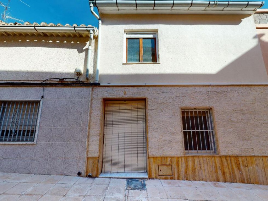 3 Bedroom 1 Bathroom Townhouse in Monovar