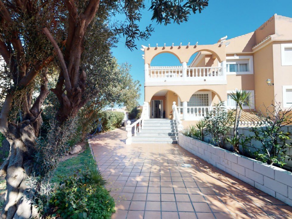 5 Bedroom 4 Bathroom Villa in  La Gola La Manga 