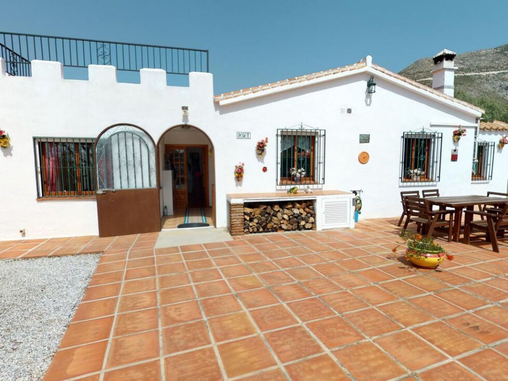 3 Bedroom 2 Bathroom Villa in Competa