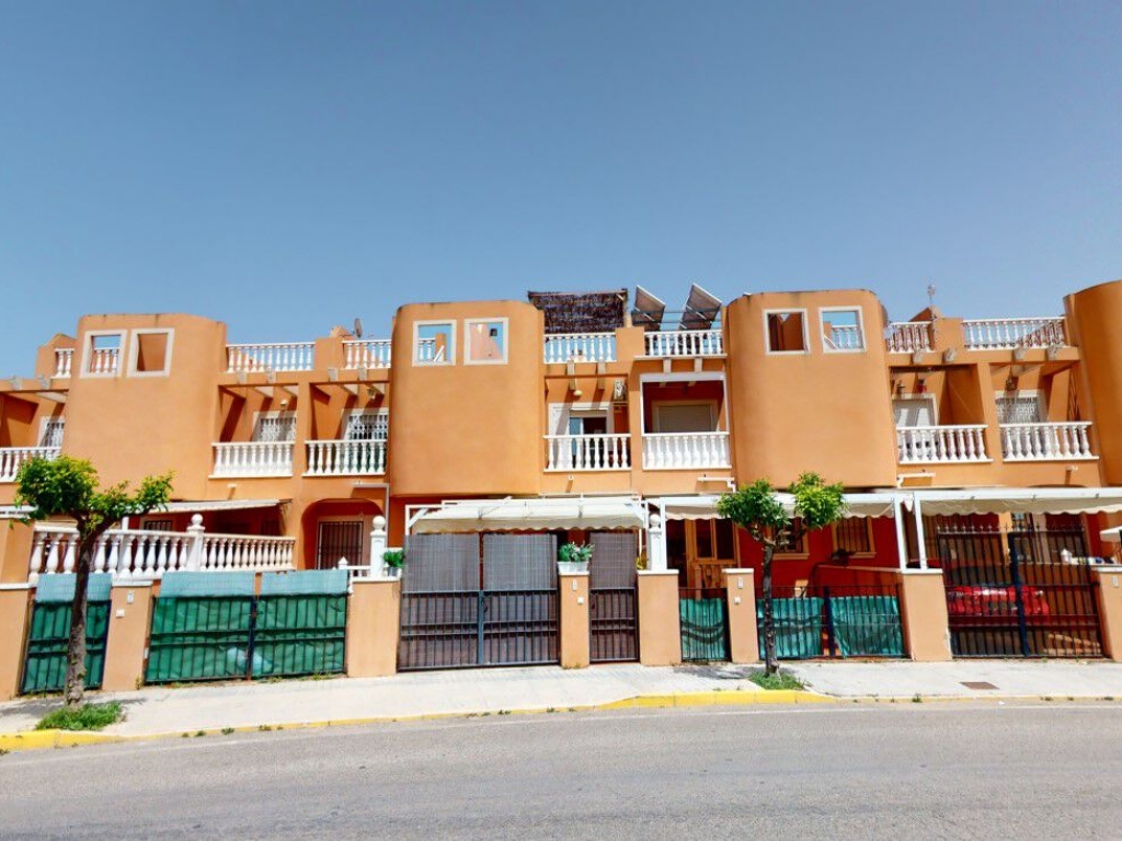 3 Bedroom 2 Bathroom Townhouse in Torrevieja