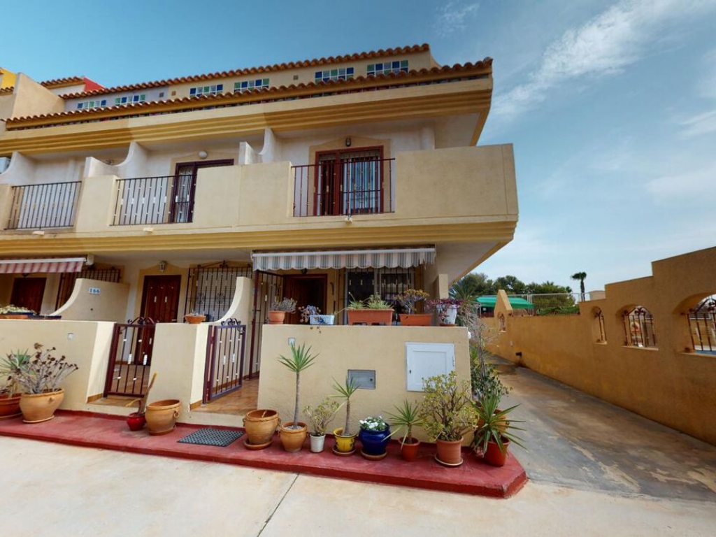 3 Bedroom 3 Bathroom Townhouse in Playa Flamenca