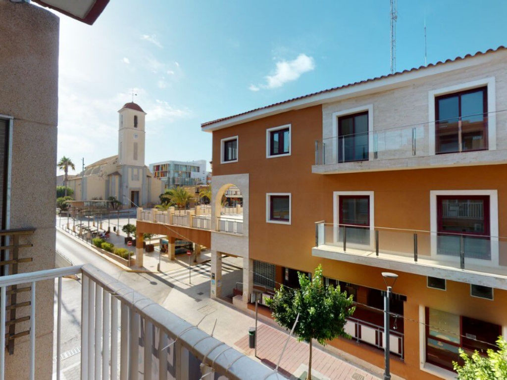3 Bedroom 1 Bathroom Apartment in Guardamar Del Segura