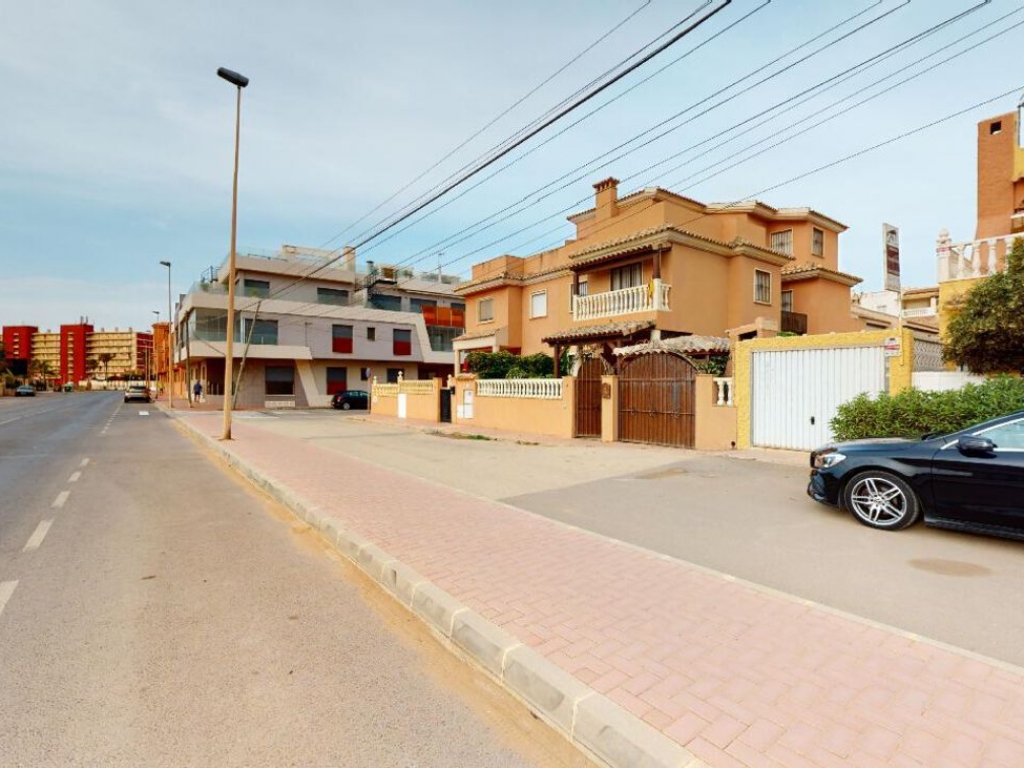 3 Bedroom 2 Bathroom Villa in Torrevieja
