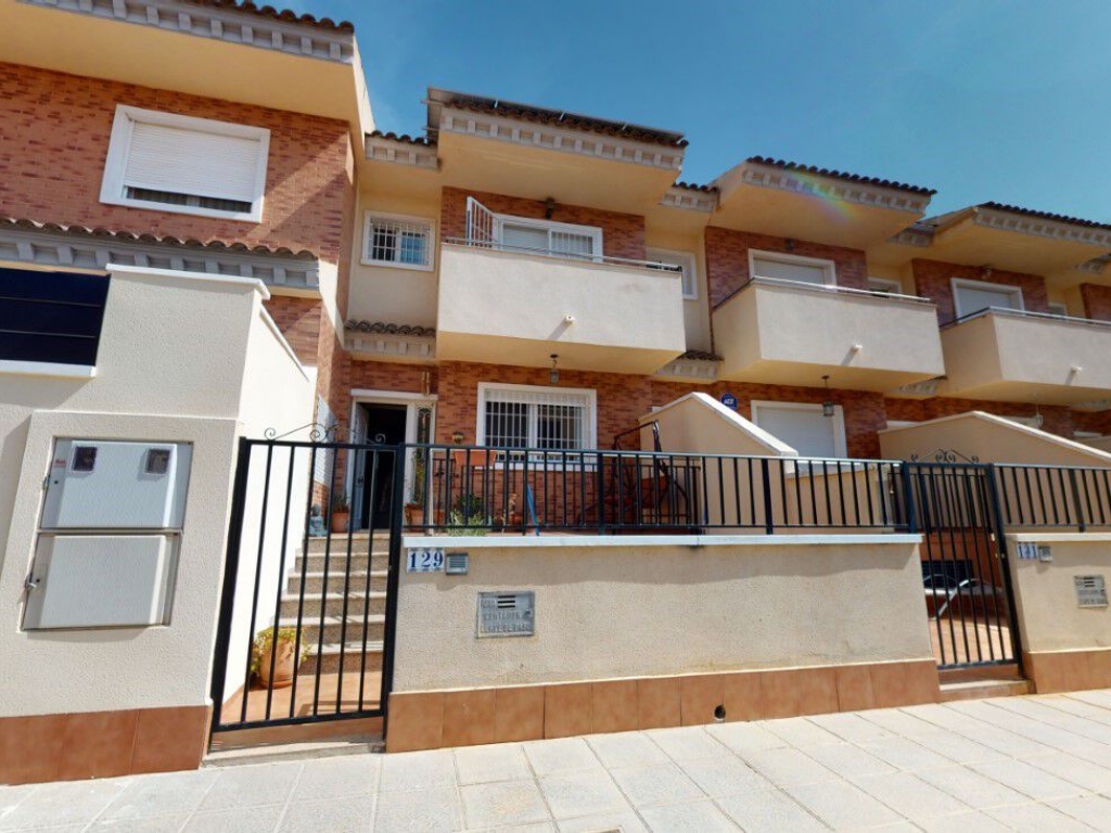 3 Bedroom 3 Bathroom Townhouse in Pilar De La Horadada