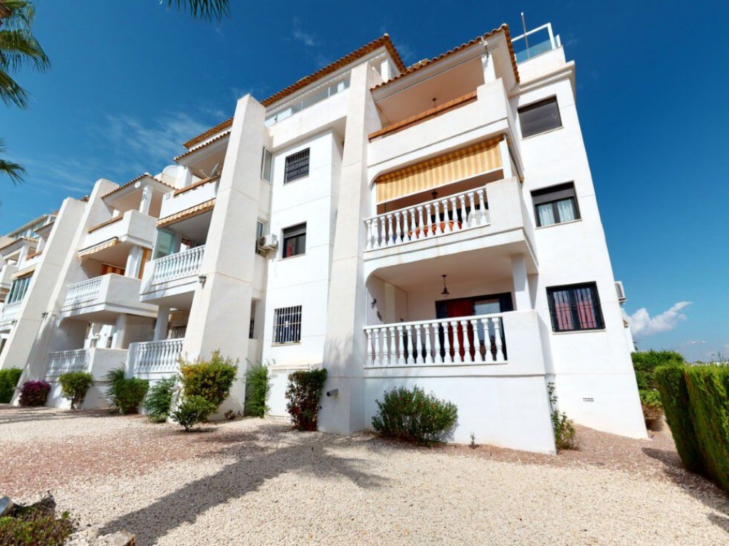 3 Bedroom 2 Bathroom Apartment in Villamartin