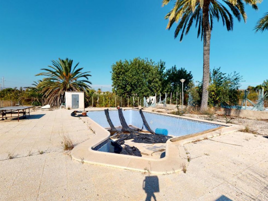 4 Bedroom 1 Bathroom Villa in Elche