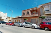 2-155879/1371, 5 Bedroom 1 Bathroom Townhouse in Guardamar del Segura