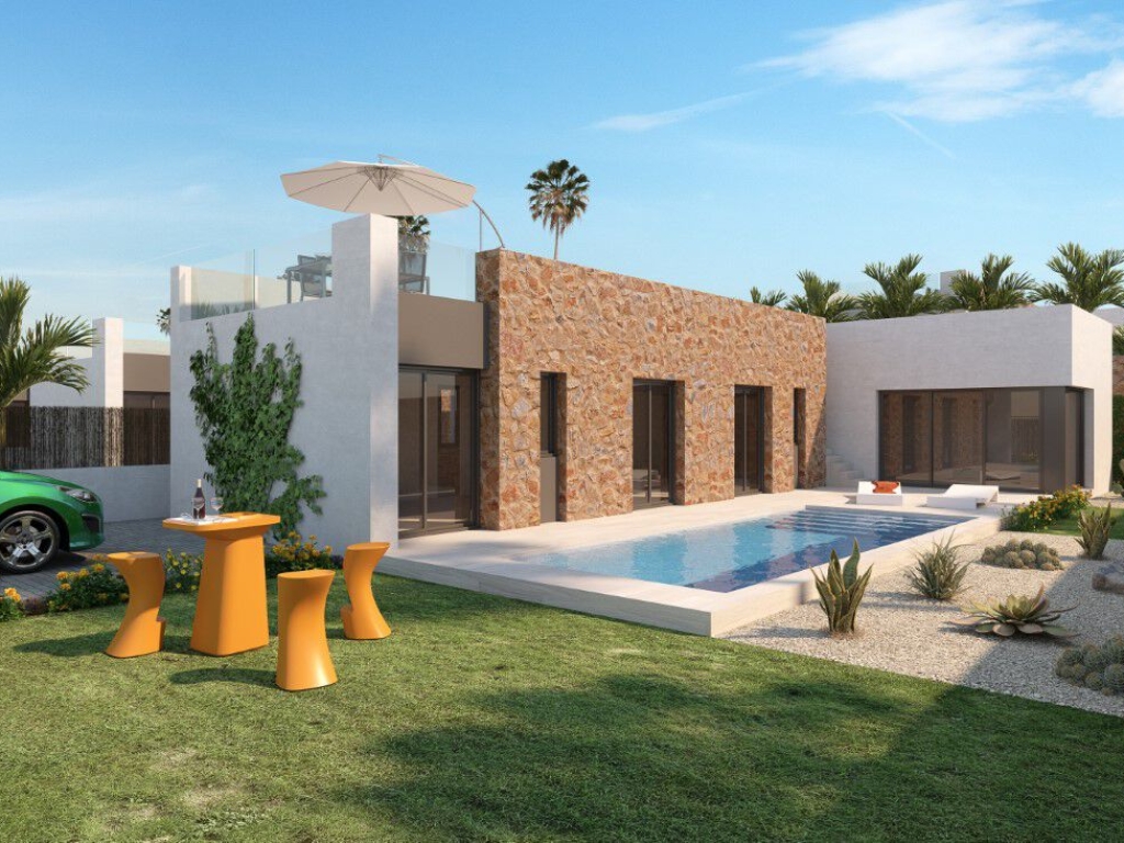 3 Bedroom 2 Bathroom Villa in Algorfa