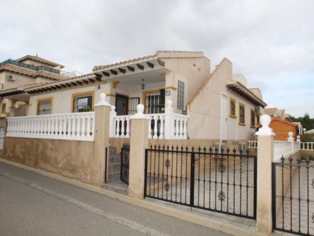2 Bedroom 1 Bathroom Villa in Pinada Golf