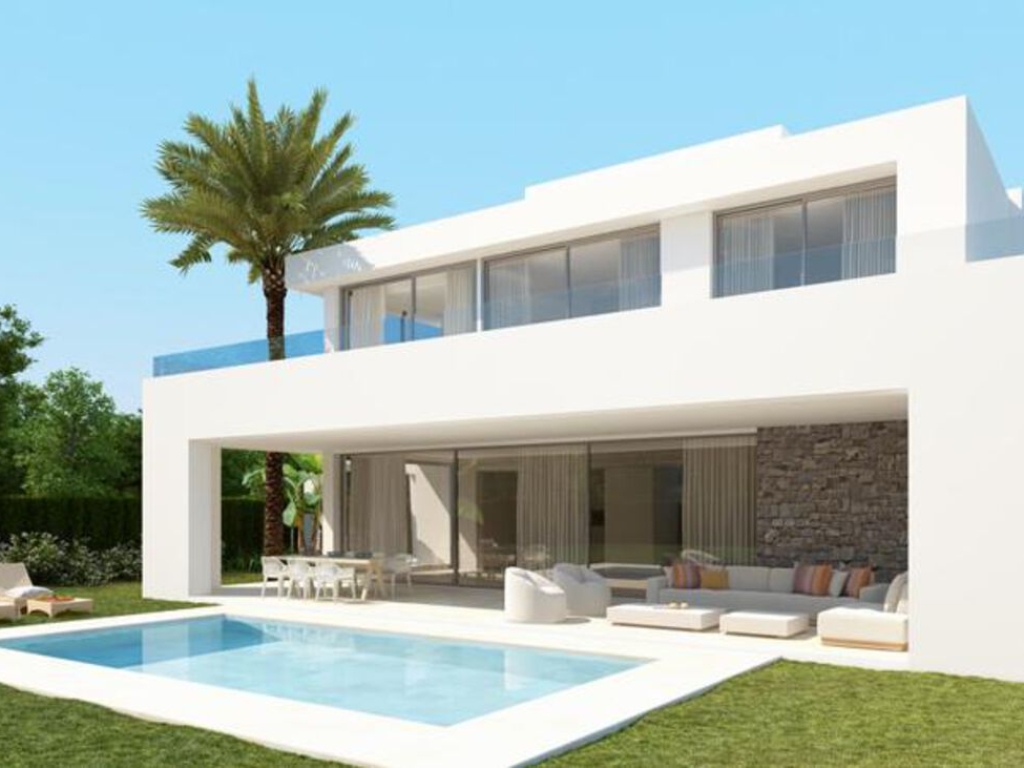 4 Bedroom 3 Bathroom Villa in Marbella