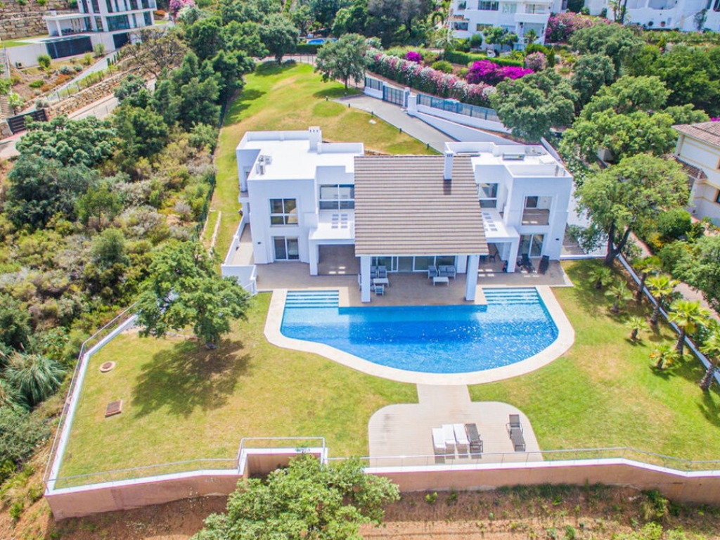 7 Bedroom 6 Bathroom Villa in La Mairena