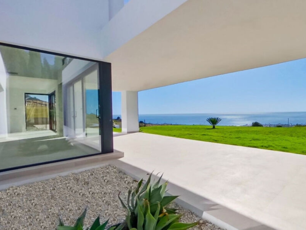 4 Bedroom 3 Bathroom Villa in Mijas