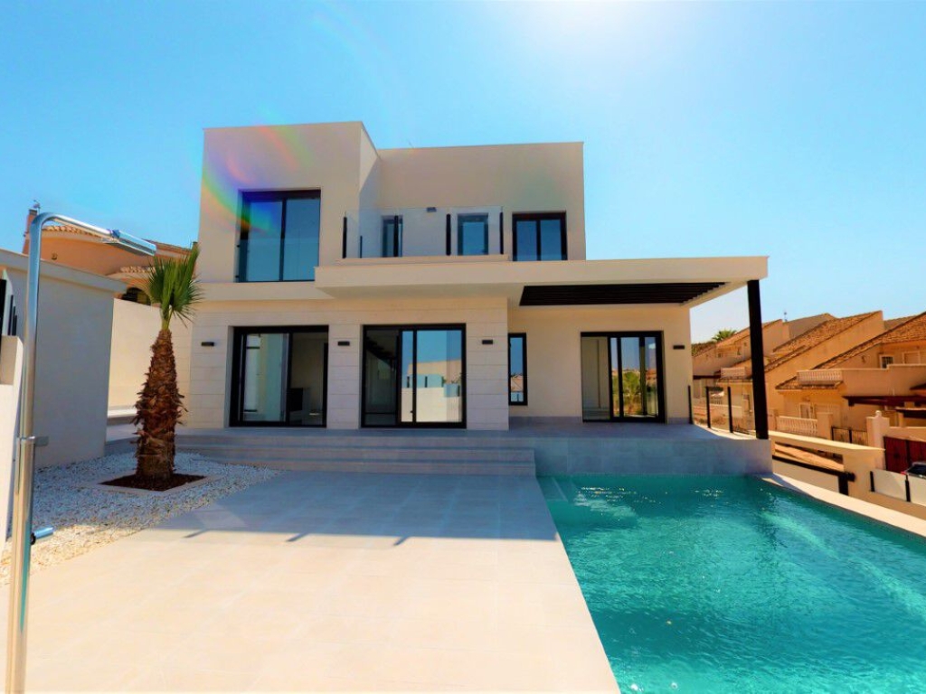 3 Bedroom 3 Bathroom Villa in Ciudad Quesada