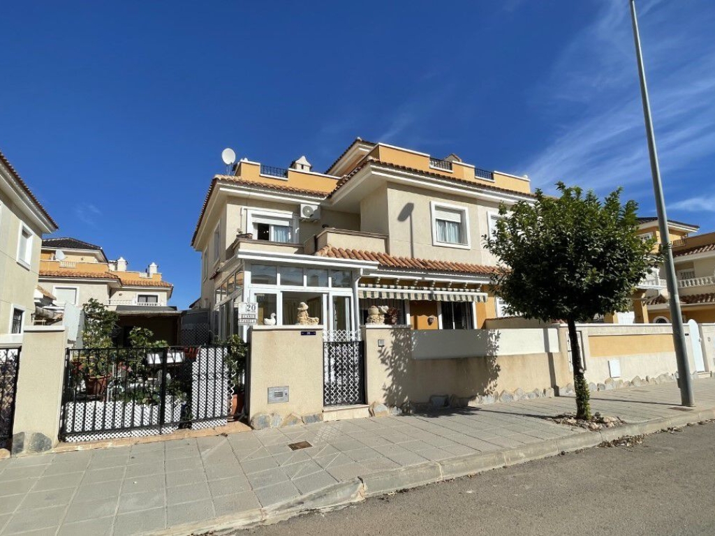 2 Bedroom 2 Bathroom Townhouse in Torre de la Horadada 