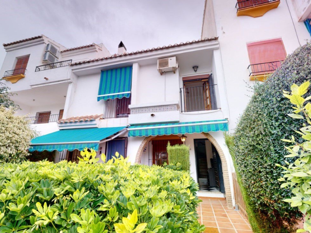 2 Bedroom 2 Bathroom Townhouse in San Miguel De Salinas