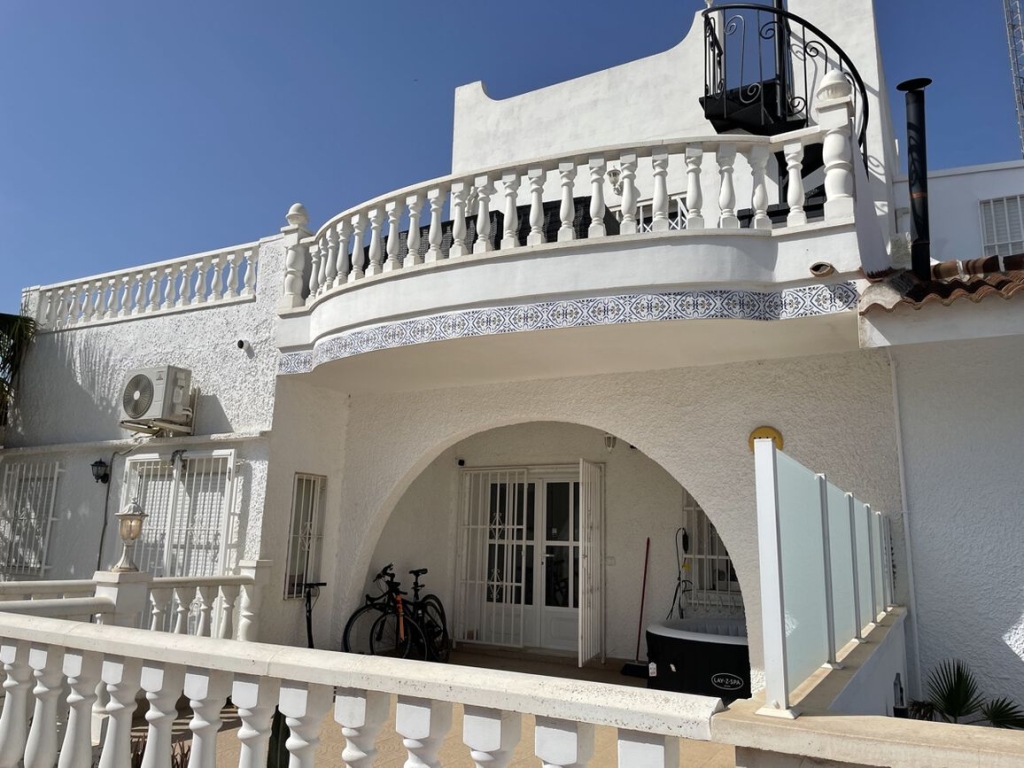 3 Bedroom 2 Bathroom Villa in Blue Lagoon