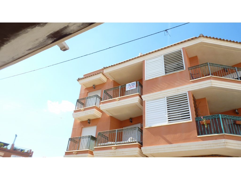 Top Floor 2 Bedroom Apartment in Algorfa Centre