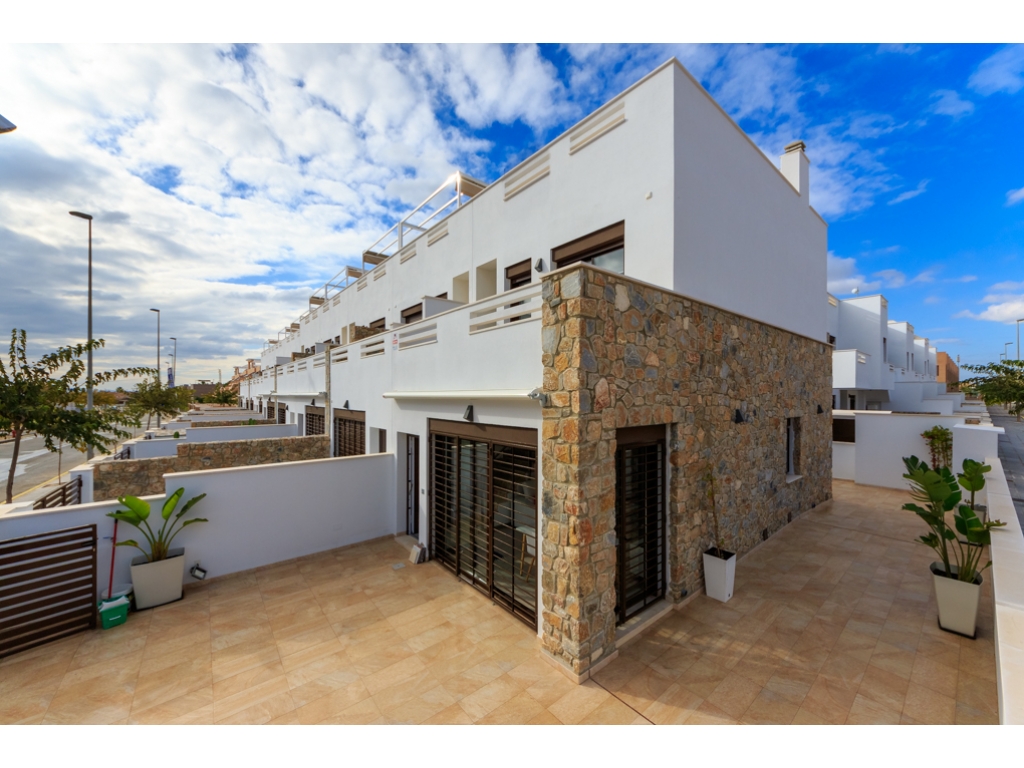 New townhouses in Torrevieja