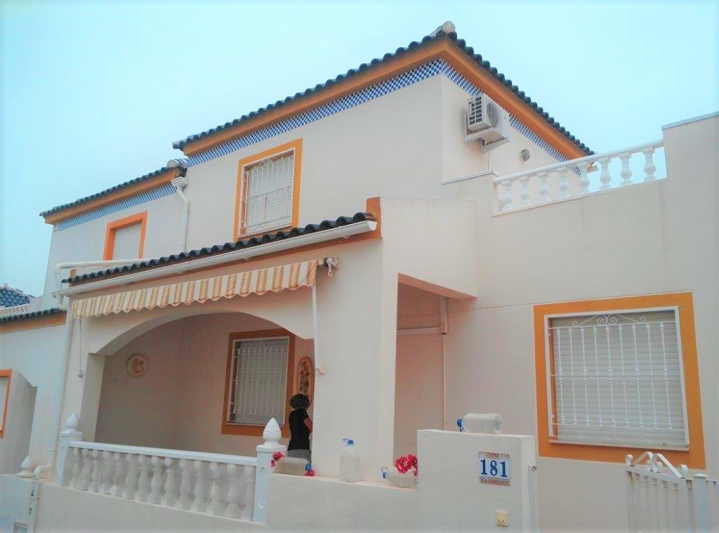 VILLA 3 bed 2 Bathrooms Los Balcones 