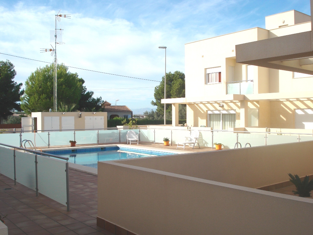 3 Bedroom 2 Bathroom Townhouse in Los Montesinos