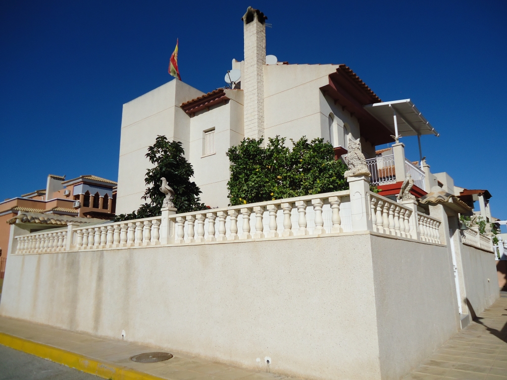 3 Bedroom 2 Bathroom Villa in Orihuela