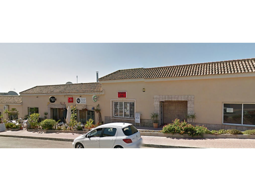 2 Bathroom Business - Commercial in Algorfa