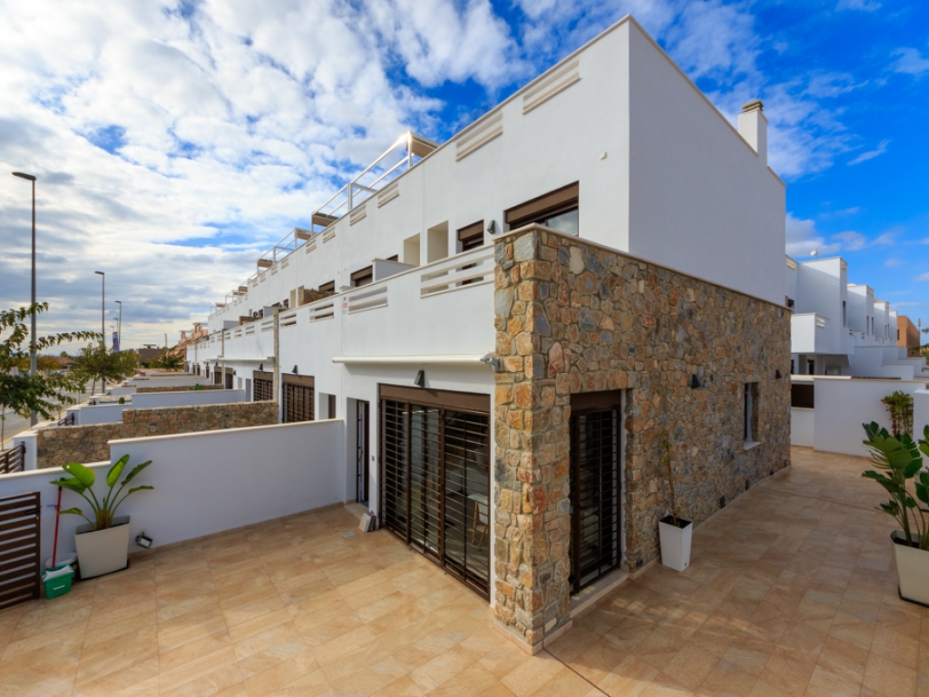 3 Bedroom 2 Bathroom Townhouse in Torrevieja