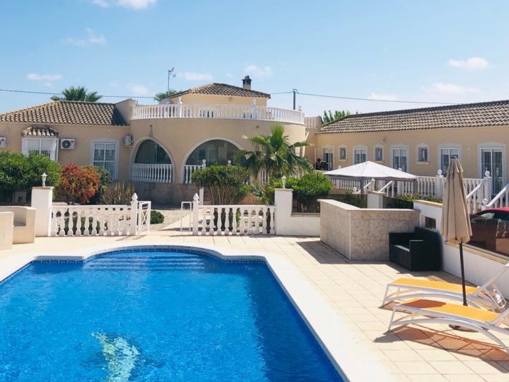 8 Bathroom Villa in Dolores