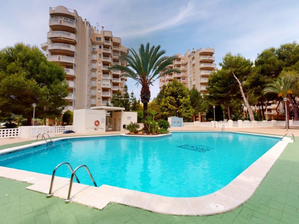 3 Bedroom 2 Bathroom Apartment in Dehesa De Campoamor