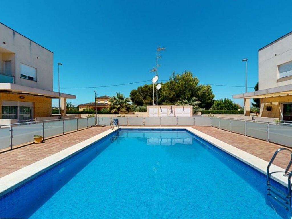 3 Bedroom 2 Bathroom Townhouse in Los Montesinos