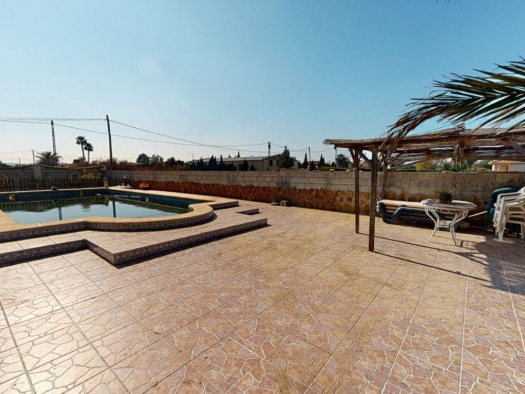 2 Bedroom 1 Bathroom Villa in Elche