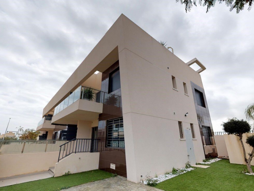 2 Bedroom 2 Bathroom Apartment in Torre de la Horadada