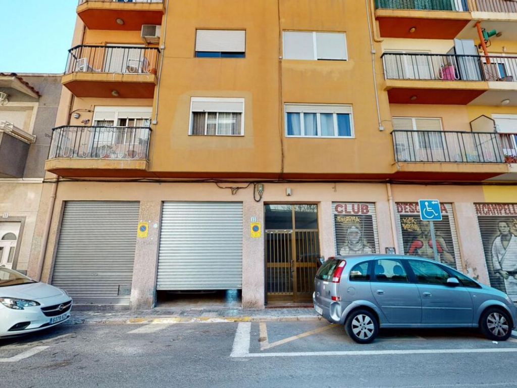 3 Bedroom 1 Bathroom Apartment in El Campello
