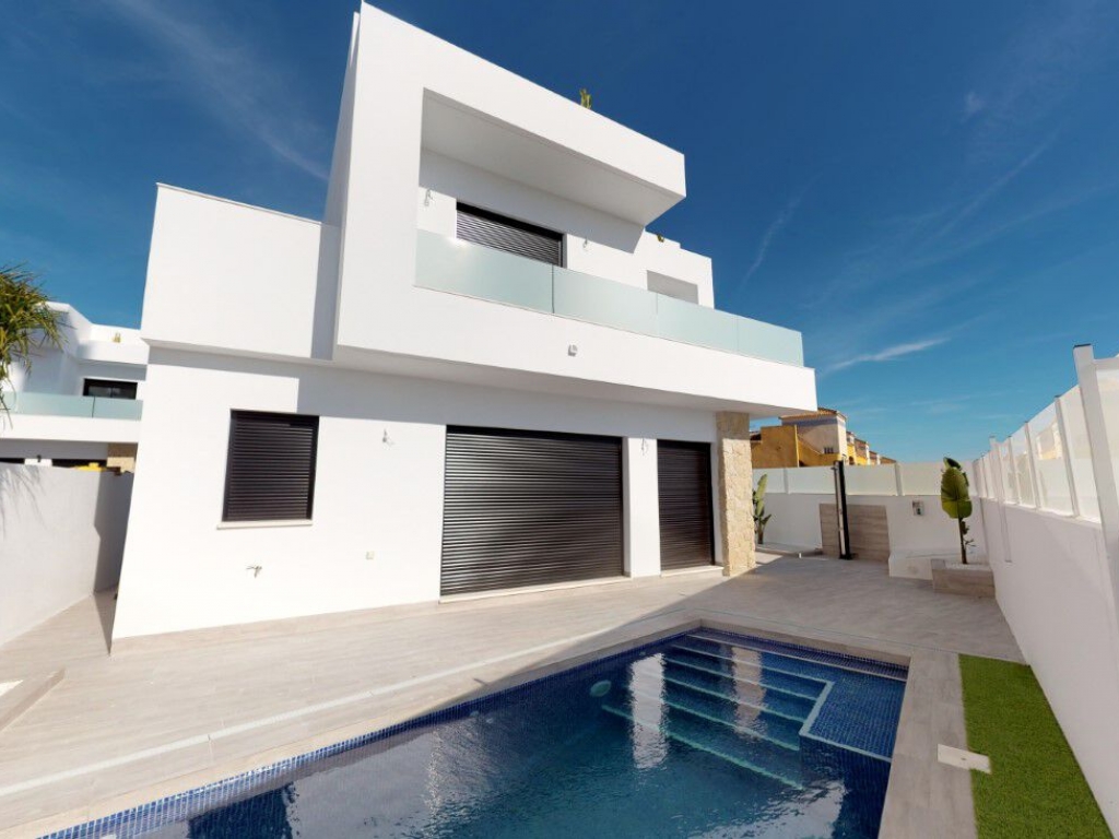 3 Bedroom 2 Bathroom Villa in Los Montesinos