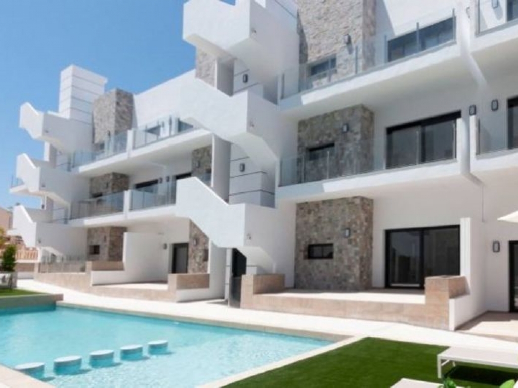 2 Bedroom 2 Bathroom Apartment in Arenales Del Sol