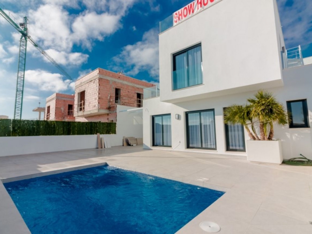 3 Bedroom 3 Bathroom Villa in San Pedro Del Pinatar