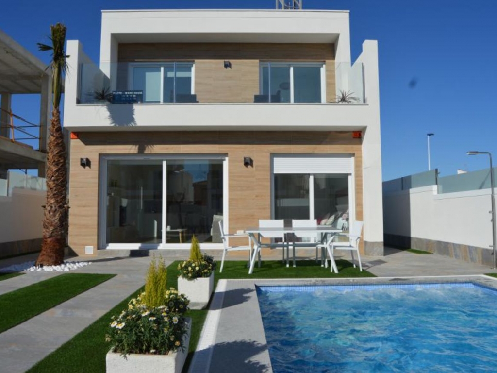 3 Bedroom 2 Bathroom Villa in San Pedro Del Pinatar