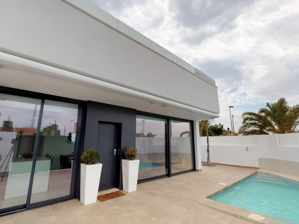 3 Bedroom 2 Bathroom Villa in Pilar de la Horadada