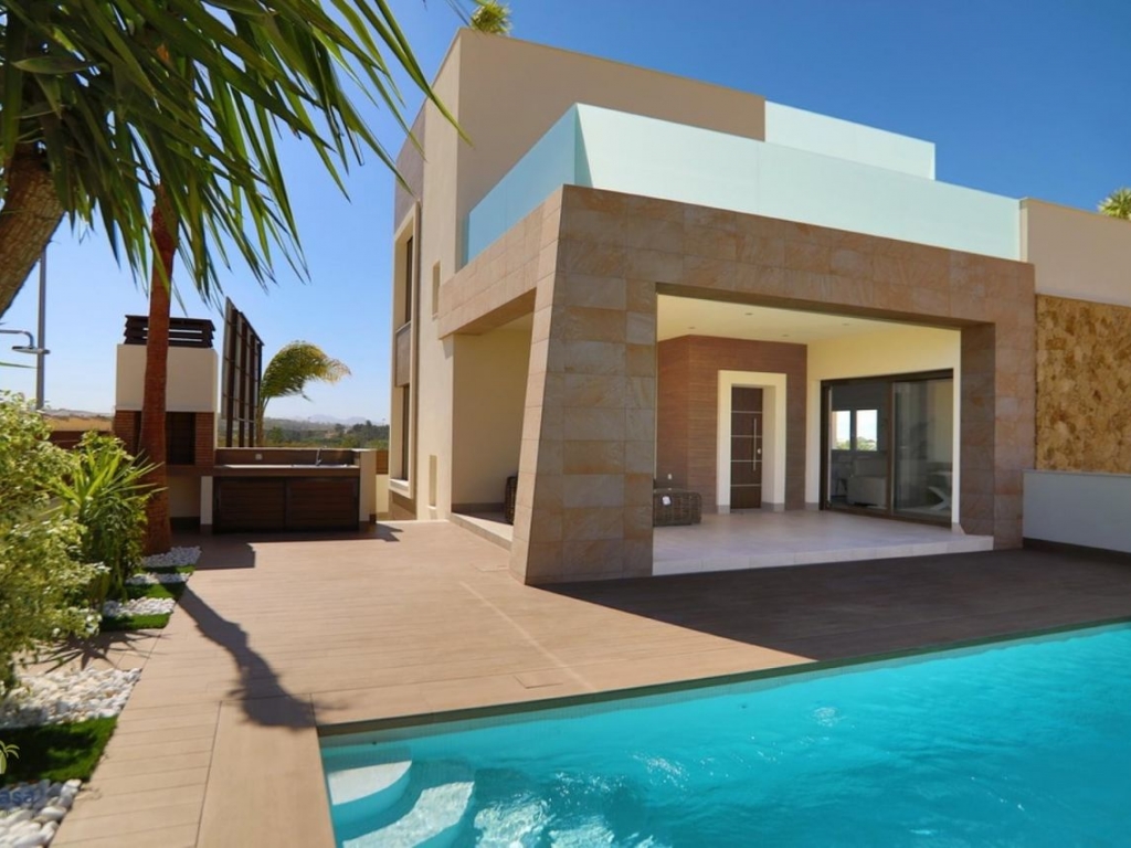 3 Bedroom 4 Bathroom Villa in Benijofar
